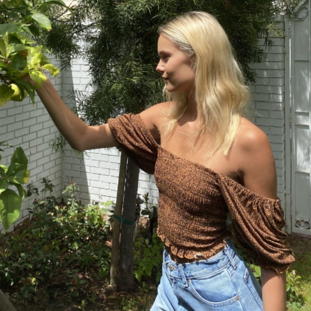 NWT URBAN OUTFITTERS | Giselle Smocked Crop Top | Sz. M